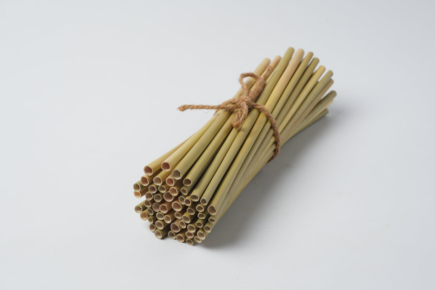 Straw Grass 6×120mm Flat Cut Natural Paper Wrapped